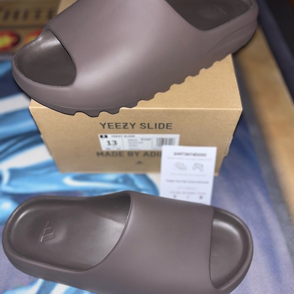 Yeezy Slides Soot size 13 - Picture 2 of 3